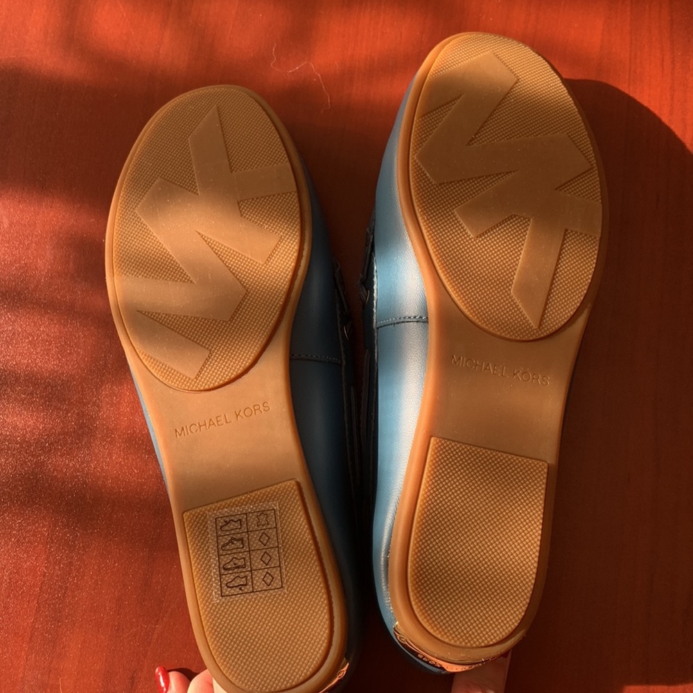 Brand new Michael Kors moccasins - Picture 7 of 10